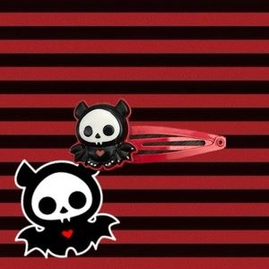 skelanimals diego the bat hair clip